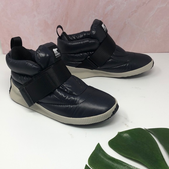 sorel women's out n about sneak puffy strap boots